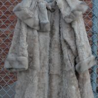 Ladies-beige-Erich-Planinsek-vintage-fur-knee-length-swing-coat-with-large-detachable-collar-mink-trim-Sold-for-99-2019