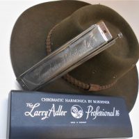 2-x-items-inc-boxed-MHorner-The-Larry-Adler-Professional-Chromatic-Harmonica-and-a-wool-felt-stockmans-hat-Sold-for-93-2019