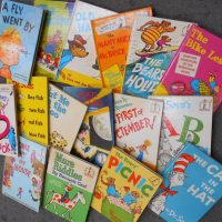 Group-lot-kids-vintage196070s-books-inc-Dr-Seuss-Beginner-Pop-Up-and-Read-Cat-in-the-Hat-etc-Sold-for-35-2019