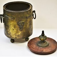 Vintage-1970s-heavy-metal-ice-bucket-Brass-with-handles-and-decorative-bass-and-wooden-lid-Removable-Perspex-lining-Sold-for-62-2019