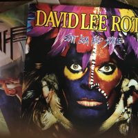 3-x-vintage-Heavy-Metal-vinyl-LP-Records-Van-Halen-5150-David-Lee-Roth-Eat-Em-and-Smile-Metallica-Black-Album-Sold-for-75-2019