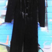 Ladies-1920s-long-black-velvet-evening-coat-Peter-Pan-collar-puff-sleeves-large-velvet-buttons-waisted-Sold-for-37-2019
