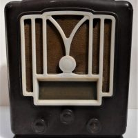 Art-Deco-Bakelite-Radio-Cream-Detail-and-original-fabric-to-front-no-makers-mark-sighted-Sold-for-161-2019