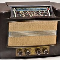 Large-vintage-BAKELITE-PHILIPS-RADIOPLAYER-amsw-valve-radio-Case-in-good-condition-missing-plug-Sold-for-87-2019