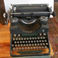 Vintage-BAR-LOCK-typewriter-Model-22-Sold-for-81-2019