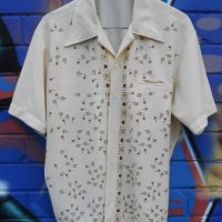Vintage-c1970s-Mens-BISLEY-Crimplene-Summer-Shirt-light-beige-colour-w-brown-Tan-square-design-Large-size-Sold-for-27-2019