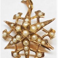 c1910-9ct-ygold-star-shaped-pendantbrooch-set-with-seed-pearls-Sold-for-137-2019