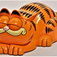 1980s-GARFIELD-Plastic-Push-Button-Telephone-14cm-H-28cm-L-Sold-for-68-2019