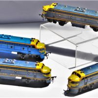4-x-vintage-HO-scale-gauge-TRI-ANG-Victorian-Railways-MODEL-TRAIN-Engines-R250-Sold-for-186-2019
