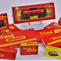 Group-lot-boxed-TRI-ANG-HORNBY-OO-gauge-rolling-stock-point-controllers-and-track-pieces-Sold-for-143-2019