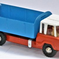 Vintage-Australian-made-BOOMAROO-toy-tipper-truck-with-locking-tailgate-and-tipping-lever-missing-one-wheel-nut-Approx-36cml-Sold-for-137-2019