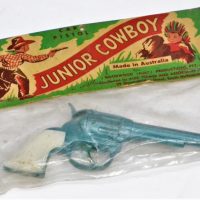 Vintage-Australian-made-cast-GOODWOOD-Toltoy-JUNIOR-COWBOY-CAP-PISTOL-toy-in-original-unopened-packaging-Sold-for-199-2019