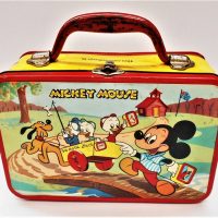 Vintage-Disney-Mickey-Mouse-Australian-made-lunchbox-School-Bus-Disney-Prod-Horsfall-Victoria-Sold-for-149-2019