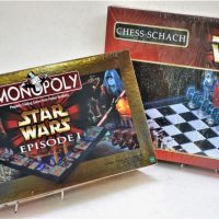 STAR-WARS-x-2-MIB-Episode-1-Chess-Set-Parker-Brothers-Monopoly-Sold-for-99-2019
