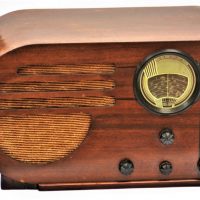 Stylish-Art-Deco-Philco-Wooden-case-mantle-tube-radio-approx-51cm-L-Sold-for-87-2020