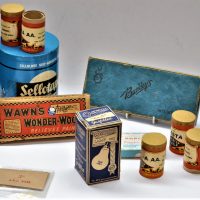 Group-VINTAGE-Packaging-incl-WAWNS-Wonder-Wool-and-contents-The-Vesta-Inverted-Mantle-Ostrom-Dorcas-Pins-etc-Sold-for-35-2019
