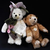 2-stuffed-teddy-bears-Mint-with-original-tags-STEIFF-000966-1928-Classic-Petsy-1990-99-Petsy-Replica-blonde-mohair-and-HERMAN-Christmas-Rose-Sold-for-81-2020