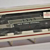 Awesome-Mint-Boxed-BACHMANN-HO-scale-locomotive-FT-A-Unit-New-York-Central-Sold-for-50-2020