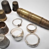 Group-lot-incl-4-x-silver-rings-vintage-metal-thimbles-needle-case-Sold-for-35-2020