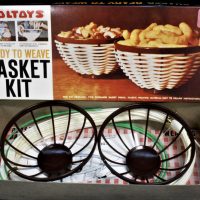 Vintage-c1960s-Mint-Boxed-TOLTOYS-Basket-Weaving-Kit-pre-shaped-ready-to-weave-Sold-for-43-2020