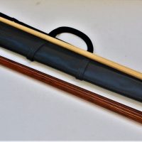 Vintage-Dufferin-2pc-pool-cue-with-carry-case-175oz-Approx-146cmh-Sold-for-43-2019