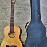 YAMAHA-Classical-guitar-NOG80-in-hard-carry-case-Full-Sized-Made-in-Japan-Sold-for-43-2019