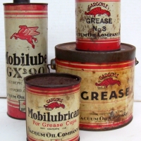 4 x GARGOYLE Grease & Oil TINS incl, - Mobilube GX-90 with FLYING HORSE emblem, 5lbs Gargoyle grease tin with handle etc - Sold for $110 - 2014