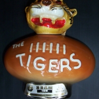 Jim Beam 'THE TIGERS' ceramic Bottle - Sold for $116 - 2014