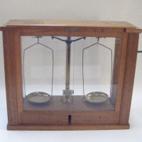 HB Shelby & Co BEAM BALANCE SCALES in wood and Glass Case with Boxed Set of Weights - Sold for $85 - 2009