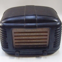 1940s ASTOR MICKEY brown bakelite mantle RADIO - complete with knobs - Sold for $232 - 2009