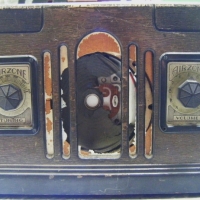 Vintage wooden cased AIRZONE RADIO - Sold for $244 - 2009