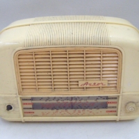 Cream ASTOR MANTLE RADIO - Sold for $122 - 2009