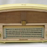 Vintage yellow plastic AWA RADIOLA  valve RADIO - Sold for $73 - 2009