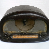 Large vintage brown Bakelite ASTOR mantle RADIO - stylish circular shape - no makers mark sighted  af - Sold for $2196 - 2009