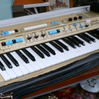 1960's BALDWIN DISCOVERER DS-50 ELECTRONIC ORGAN, Fab Condition, working order with original vinyl case - Sold for $98 - 2014