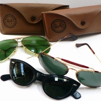 Pair of modern B&L RAY - BAN Aviators sunglasses in Gold tone & turtle shell frame & top bar  - with  Original case - Sold for $61 - 2012