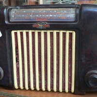 Healing GOLDEN VOICE brown Bakelite mantle RADIO - Sold for $67 - 2012