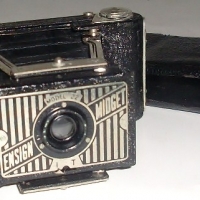 ENSIGN MIDGET model 22 Vintage Camera with leatherette case - Sold for $55 - 2012