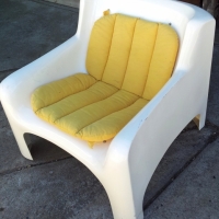 1970's white fibreglass lounge chair with yellow cushion - Sold for $61 - 2013