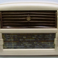 1950's cream Bakelite AWA mantel radio - Sold for $61 - 2013