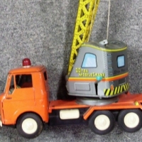 Circa 1960's 'Bandai' Isuzu Elf TIN TOY 20ton Mobile Crane - made in Japan - in need of minor repair - Sold for $122 - 2013