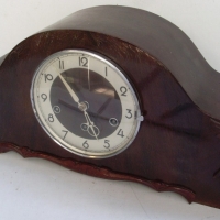 1940's wooden mantle clock with 5 chime movement and pendulum - Sold for $79 - 2013
