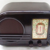 1950's Aristone mottled brown Bakelite valve radio - Sold for $73 - 2013
