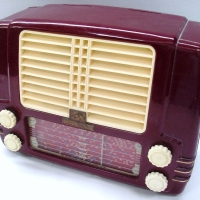 HMV little Nipper valve radio in burgundy plastic case - Sold for $85 - 2014