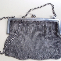 Silver chain mail purse Hallmarked for London 1916 - Sold for $85 - 2014