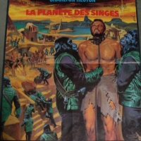 PLANET OF THE APES poster in French Singes Saint-Martin 1967 Theatre Size Poster 46x61 - Sold for $293 2014