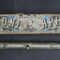 Boxed Victorian Dr. Carter Moffats Ammoniaphone quack medicine for inhaling poison - by the Medical battery co oxford st London - available from Allan' - Sold for $110 - 2014