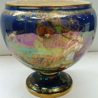 English china rose bowl with iridescent Lustrine glaze in the Royal George galleon pattern by Crown Devon Fieldings England circa 1917-1930 - H 15 cm - Sold for $67 - 2014