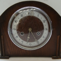 1940's Perivate mantle clock 8 day with twin key wind - Sold for $49 - 2014