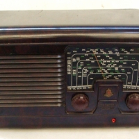 Bakelite valve radio by Stromberg Carlson model 4A17 - Sold for $79 - 2014